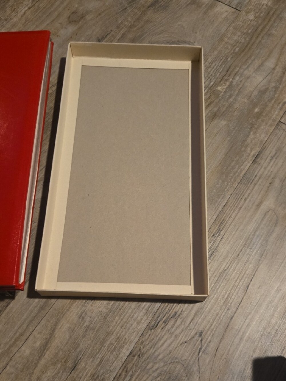 Vintage Post Card Album With European Postcards - Picture 8 of 10